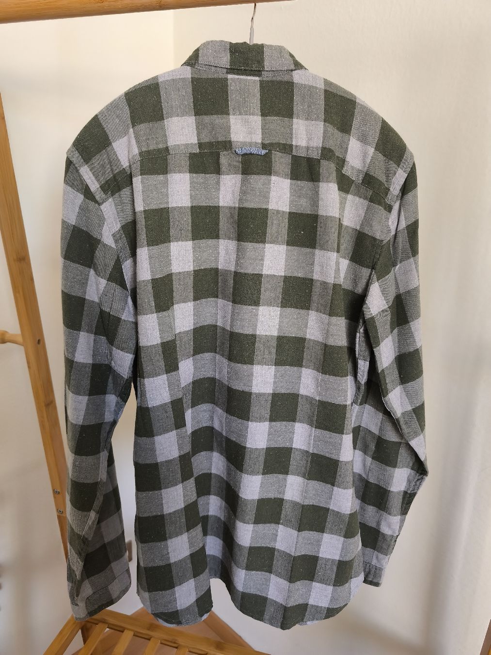 Pull&Bear Camicie: Pull&Bear shirt, green and grey, size M – Usato da Zürich venduto da nir_n9jc 1