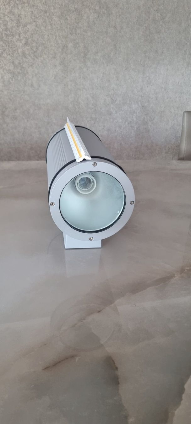 Lampen: Robuste Metall Gehäuse Einbrennlackierung Restposten LED – Gebraucht aus Geroldswil von jmop 2