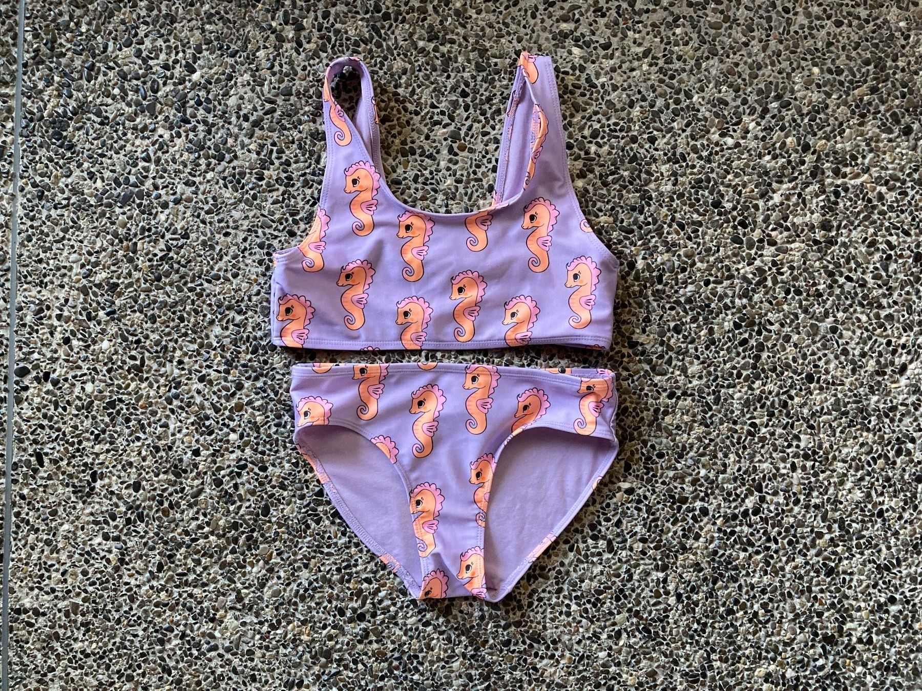 H&M Maillots de bain: Bikini Seepferd, Gr. 134/140 – D'occasion à Aetingen par Nadinsky