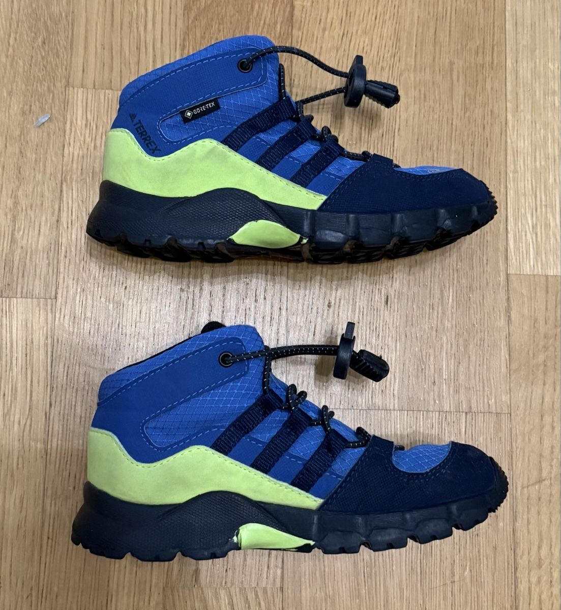 Adidas Schuhe für Jungen: Adidas Terrex Goretex- und Salomon Trekkingschuhe – Gebraucht aus Pfäffikon SZ von dom_6zfl 2