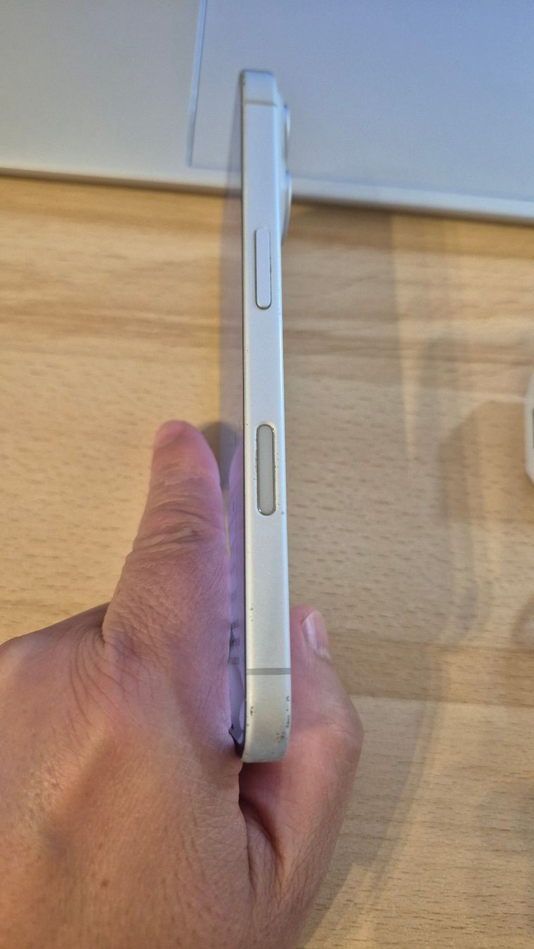 Apple Portables: iPhone 16 256GB White 3038 – D'occasion à Münchenbuchsee par MV_Solutions 5