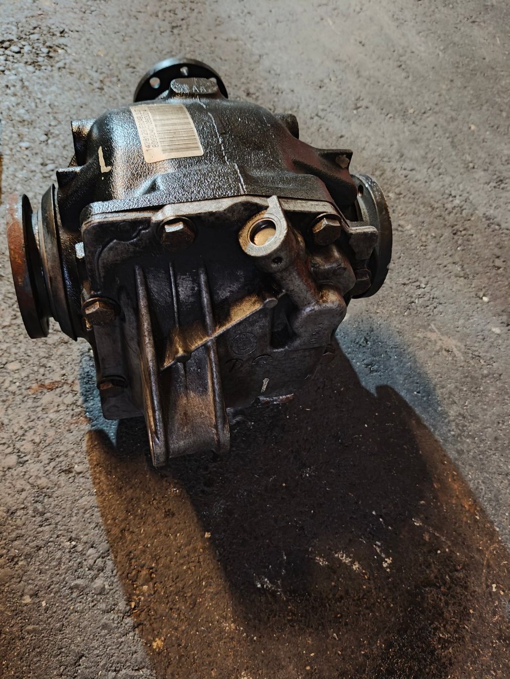 BMW Tutti pezzi di ricambio auto: BMW E46 Differential 3.07 / Hinterachsdifferential – Usato da Visp venduto da fab_db5g 2
