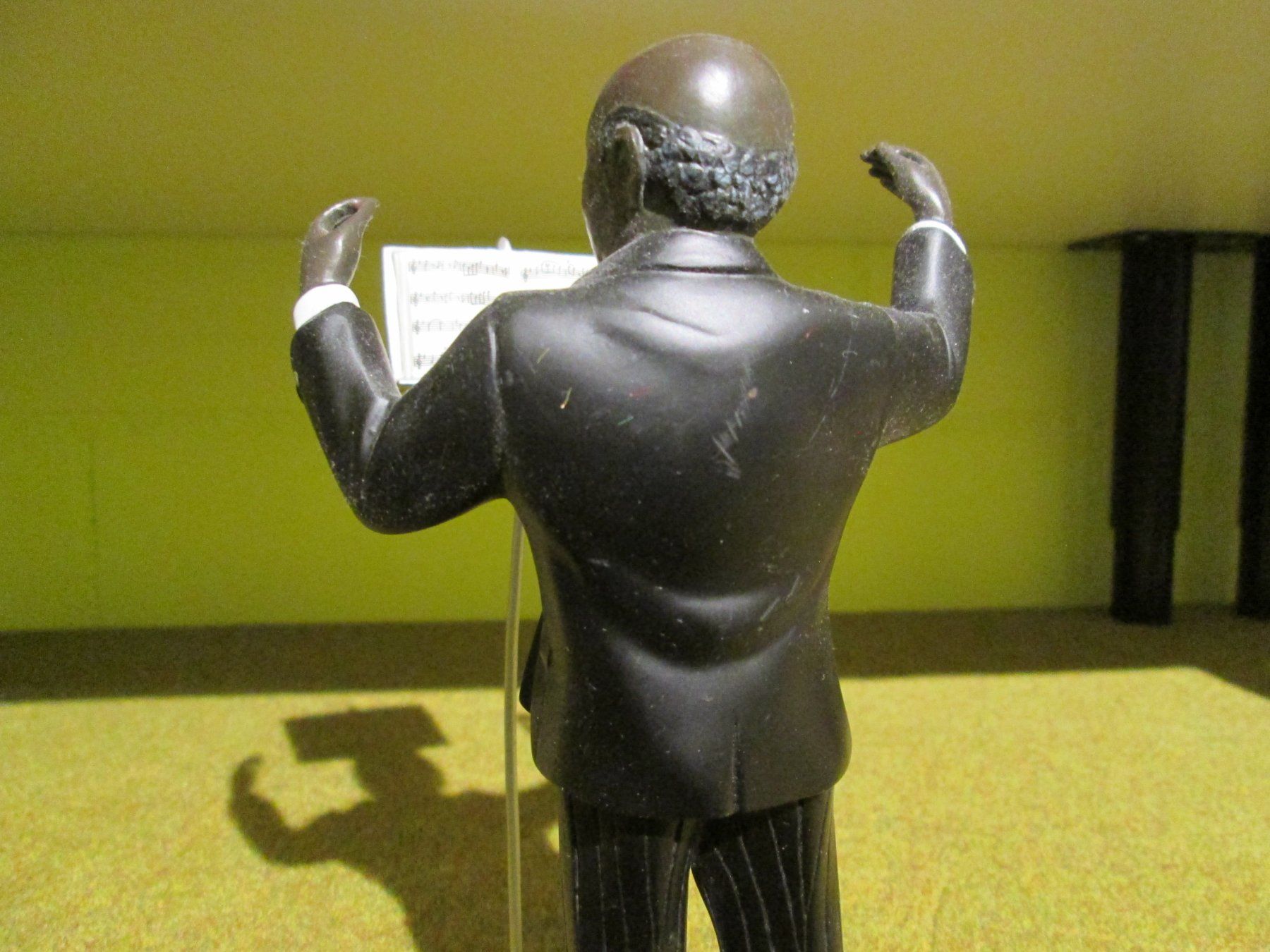 Statuette: Figur Musiker Der Dirigent mit Notenständer ohne OVP – Usato da Samstagern venduto da CH-Fan 1