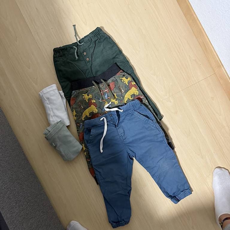 Lotti & Set di vestiti: Junge Paket Grösse 86 – Usato da Hochdorf venduto da Franciscochico 3