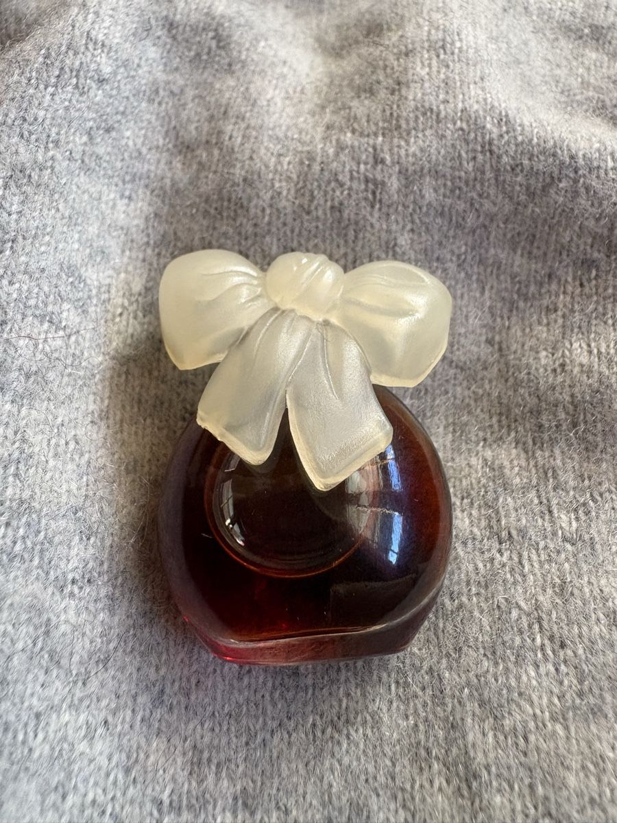 Profumi & Eau de Toilette: Collection Miniature parfum Albert Nipon vintage – Usato da Crans  Montana venduto da proff