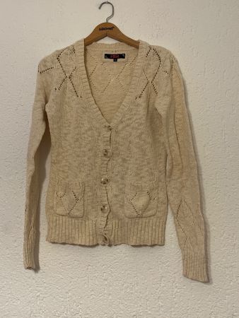 Wunderschöne Strickjacke in Beige, Grösse S – Top Zustand!
