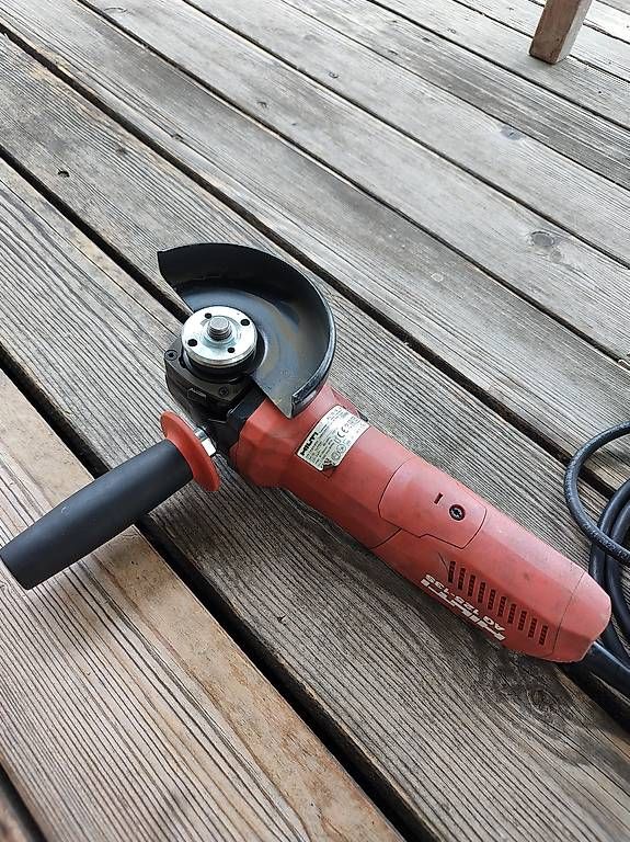 Smerigliatrici & Lucidatrici: Hilti Winkelschleifer AG 125-13S – Usato da Altstätten SG venduto da RK93 1