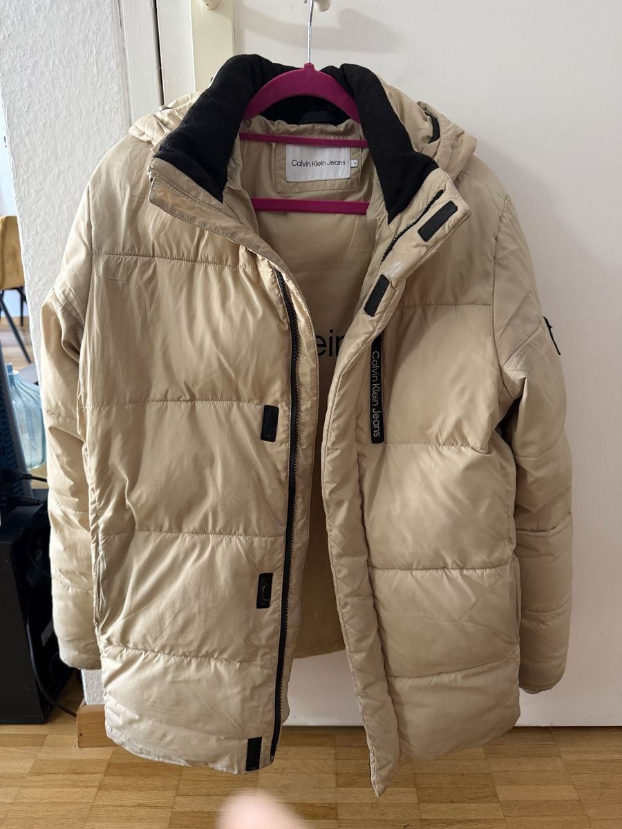 Vestes & Manteaux: Winterjacke Calvin Klein 176 – D'occasion à Itingen par levilu