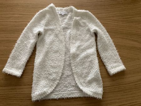 Flauschiges Strickjäcklein
