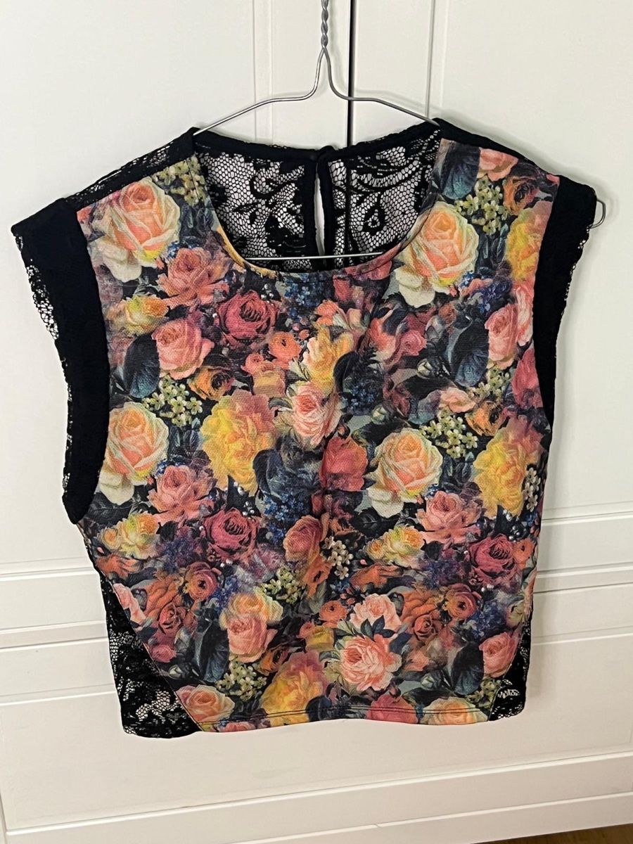 Zara Top: Zara shirt – Nuovo e nell'imballaggio originale da Opfikon venduto da MabelCouture