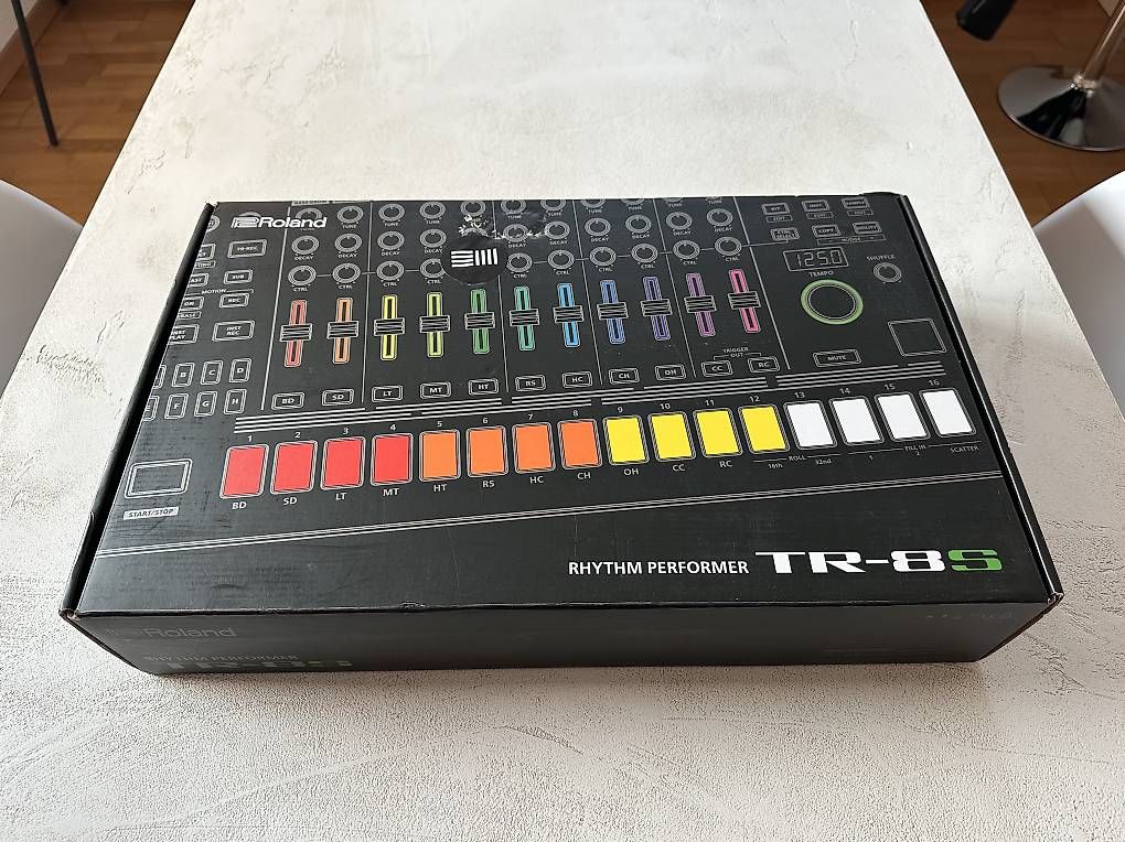 Roland Strumenti musicali: Roland TR-8S (RHYTHM PERFORMER) – Nuovo (secondo la descrizione) da Port venduto da jofaoe 4