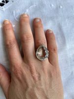 Ring Silber mit tropfenförmigem Bergkristall