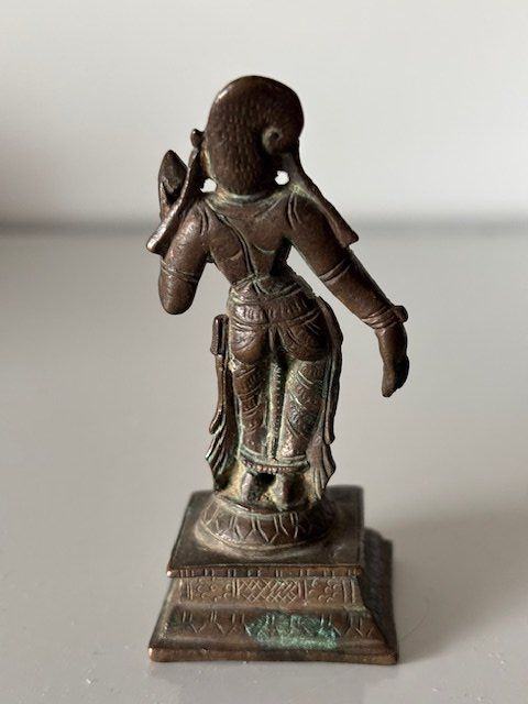 Sculture & Statue: Antike kleine Bronze Figur einer Sri Devi, Indien – Usato da Bern venduto da chamunda 3