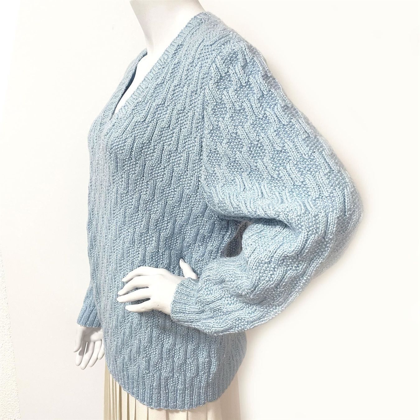 Maglioni & Felpe: Pullover hellblau one size handgestrickt VINTAGE 1980s – Usato da Brüttisellen venduto da Buxus 2