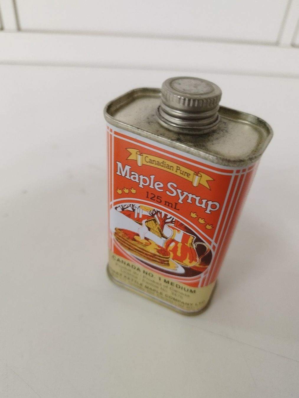 Barattoli: Antike Blechdose "Canadian Pure" Maple Syrup 125mL – Usato da Uster venduto da NEVERLASTTRADING