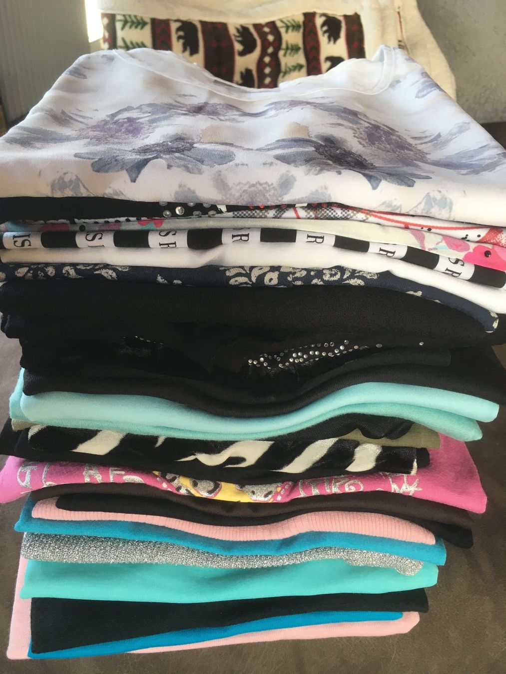 T-shirt: T-Shirt Grösse S-M 30 Stück ein Preis – Usato da Oberterzen venduto da fla_2f9q 3