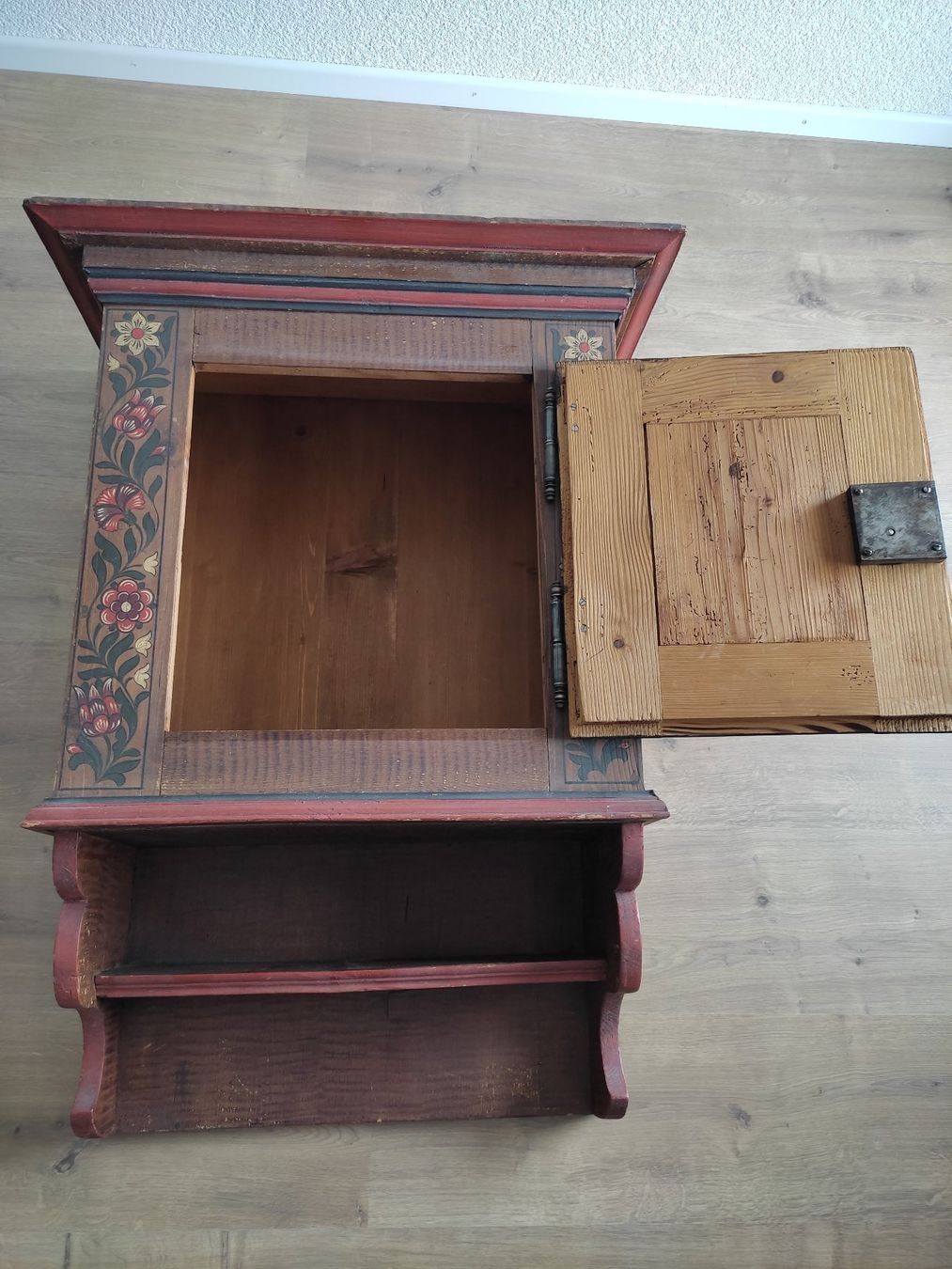 Armadi: Wandmöbel Wandschrank antik – Usato da Tentlingen venduto da Sillium01 1
