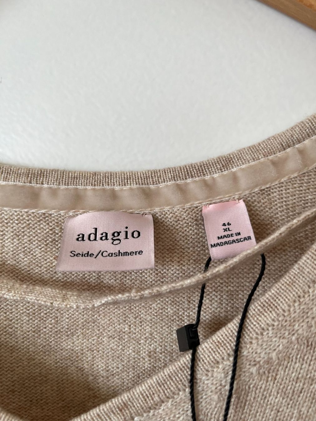 Maglioni & Felpe: Pullover von Adagio 65% Seide, 35% Kaschmir – Nuovo e nell'imballaggio originale da Zürich venduto da Paracel01 3