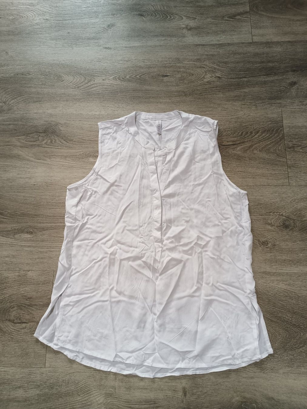 Top: Blusentop XL – Usato da Bätterkinden venduto da Elefantenzoo