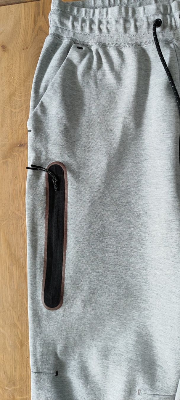Nike Pantaloni: Nike Freizeit Hose M – Nuovo (secondo la descrizione) da Chur venduto da djovanna 2