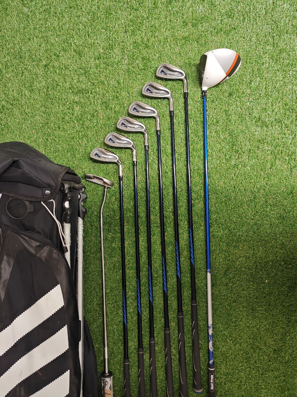 Taylor Made Mazze & Set: Golfset mit Driver, Eisen, Putter und Bag – Usato da Uerikon venduto da Chreggus_Golfshop 1