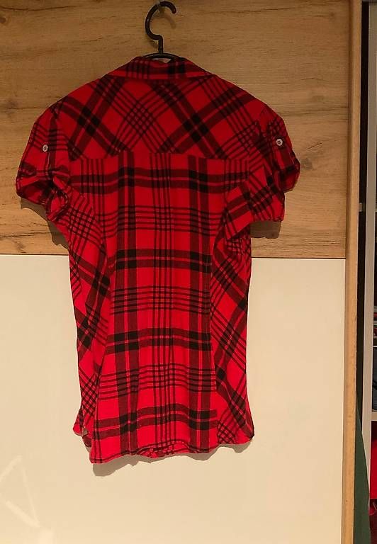 Chemisiers: Rote Karo Bluse Guess – D'occasion à Basel par cwe_zyg5 1