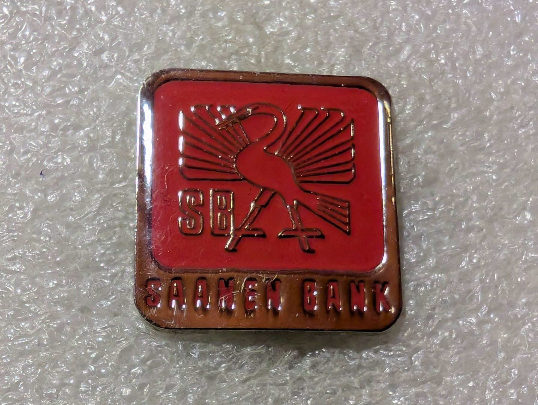 Placchette & Badge: Ansteckpin 107: Saanen Bank – Usato da Oppligen venduto da Pin-Fall-Shop