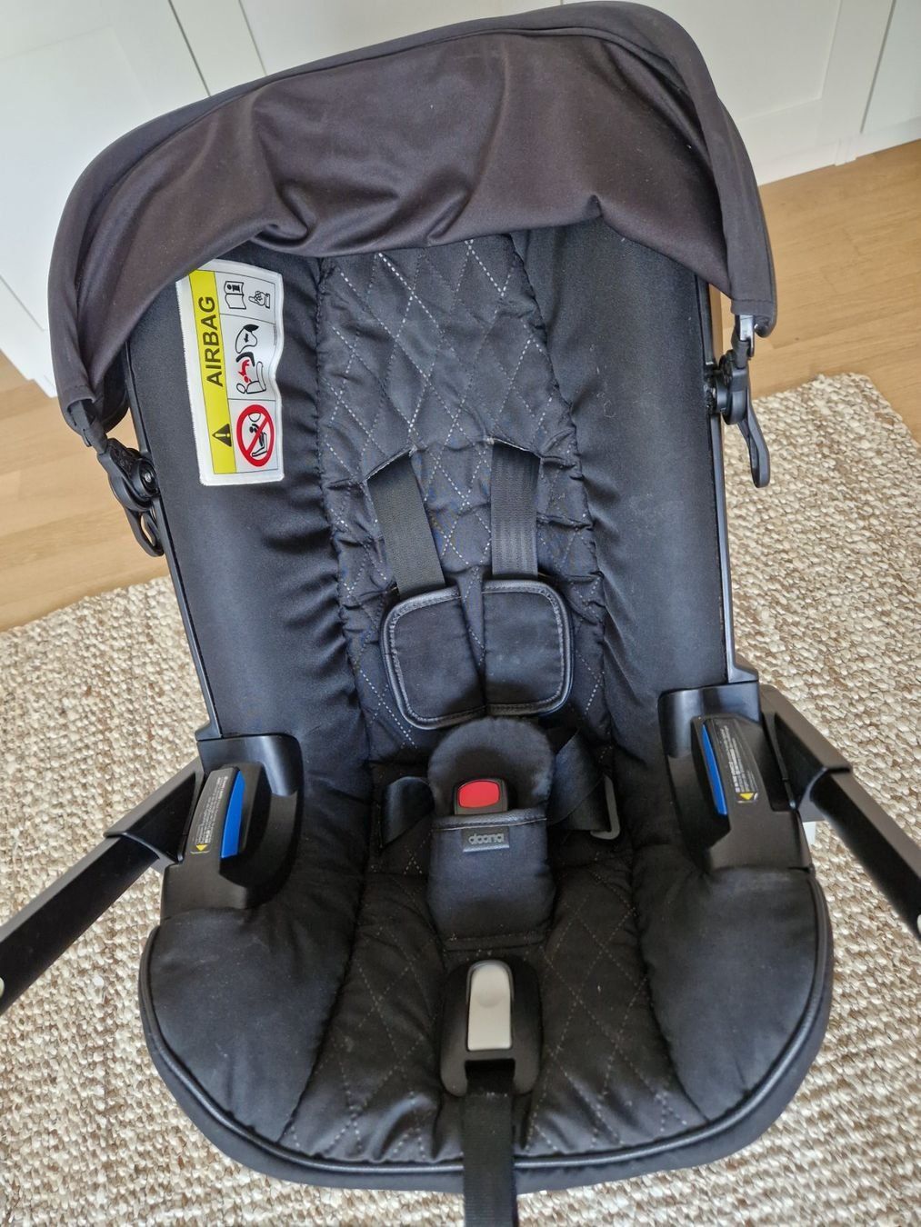 Doona Auto-Kindersitze: Babyschale Doona i Nitro Black inkl. Autostation – Gebraucht aus Küsnacht ZH von gmd243 2