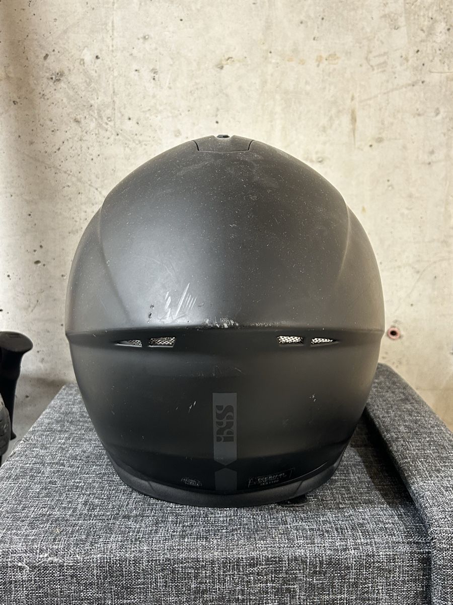 IXS Caschi & visiere: iXS Full-Face Motorcycle Helmet, Matte Black, Size L – Usato da Kloten venduto da philip.maximilians 2