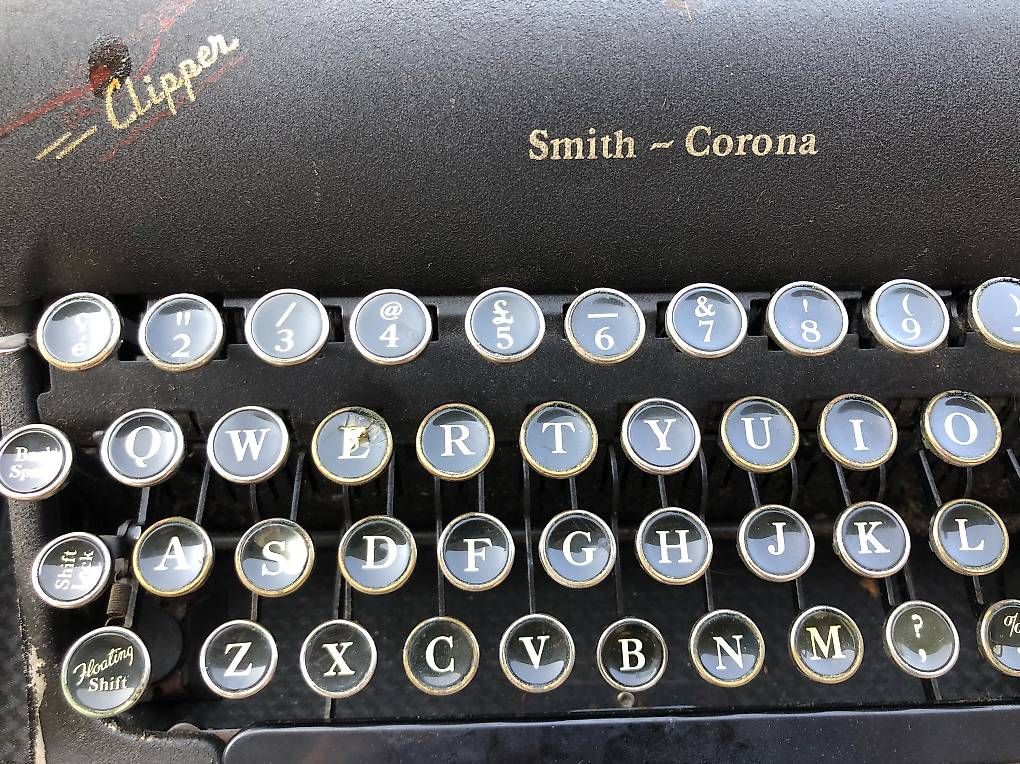 Schreibmaschinen: Ancienne machine à écrire Smith Corona – Gebraucht aus Founex von PitchVD 1