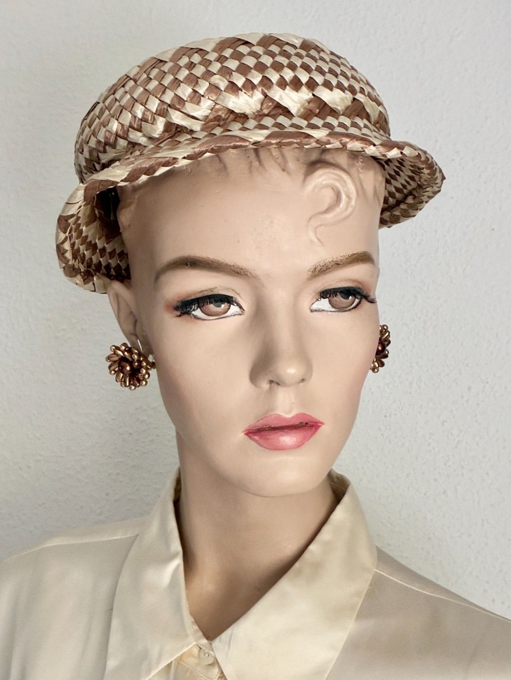 Copricapi, berretti & cappellini: Vintage Basthut Crème/Braun mit Samtknopf – Usato da Kloten venduto da Nephty 9