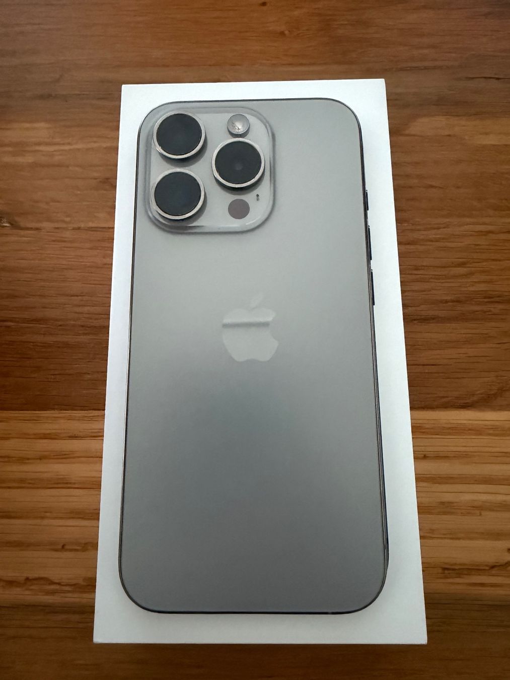 Apple Telefoni cellulari / Smartphones: Iphone 15 pro 128GB – Usato da Rorschacherberg venduto da Saani77
