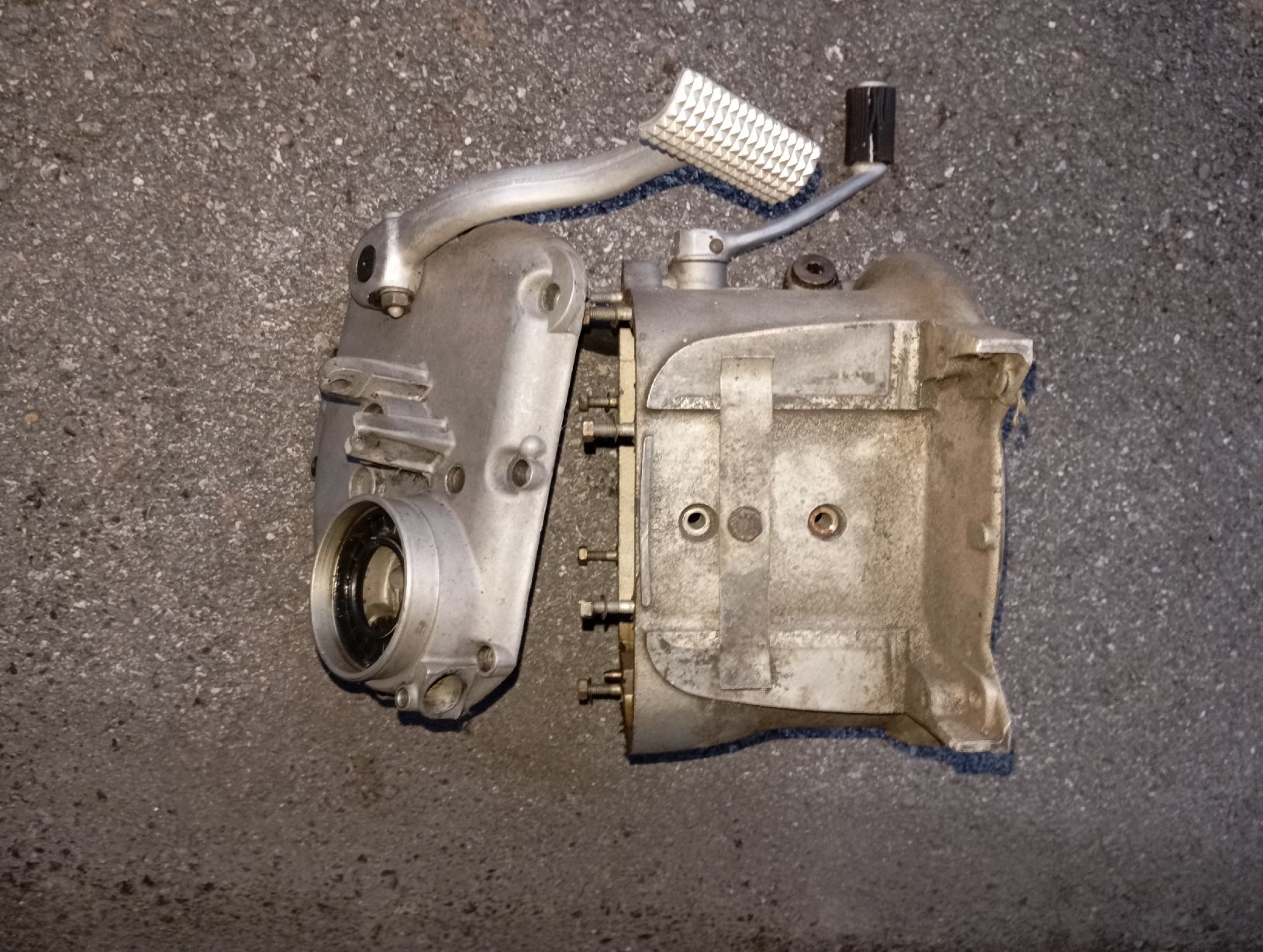 BMW Tutti i ricambio per moto: BMW R80, 2 boîtes de vitesses – Usato da Corbières venduto da loloco1 1