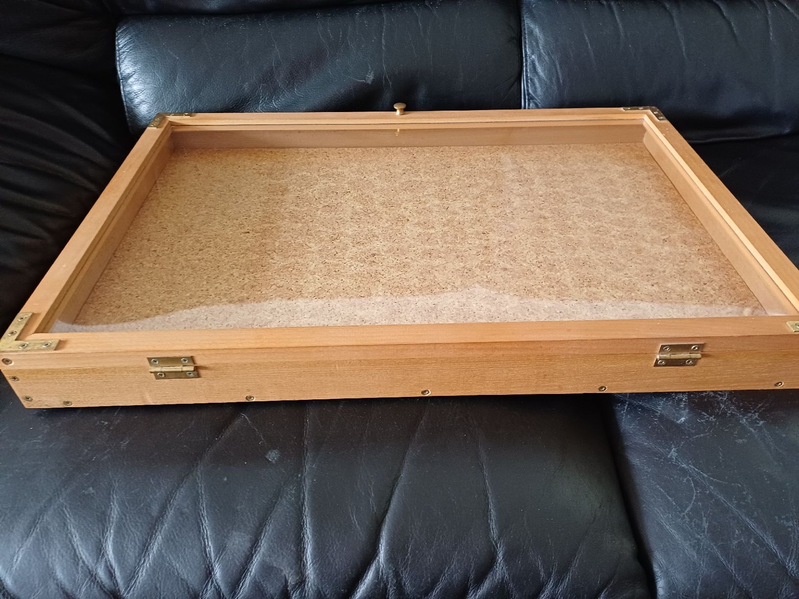 Vitrines: Vitrine Holz mit Kork und Glas – D'occasion à Ebersecken par Napf08 3