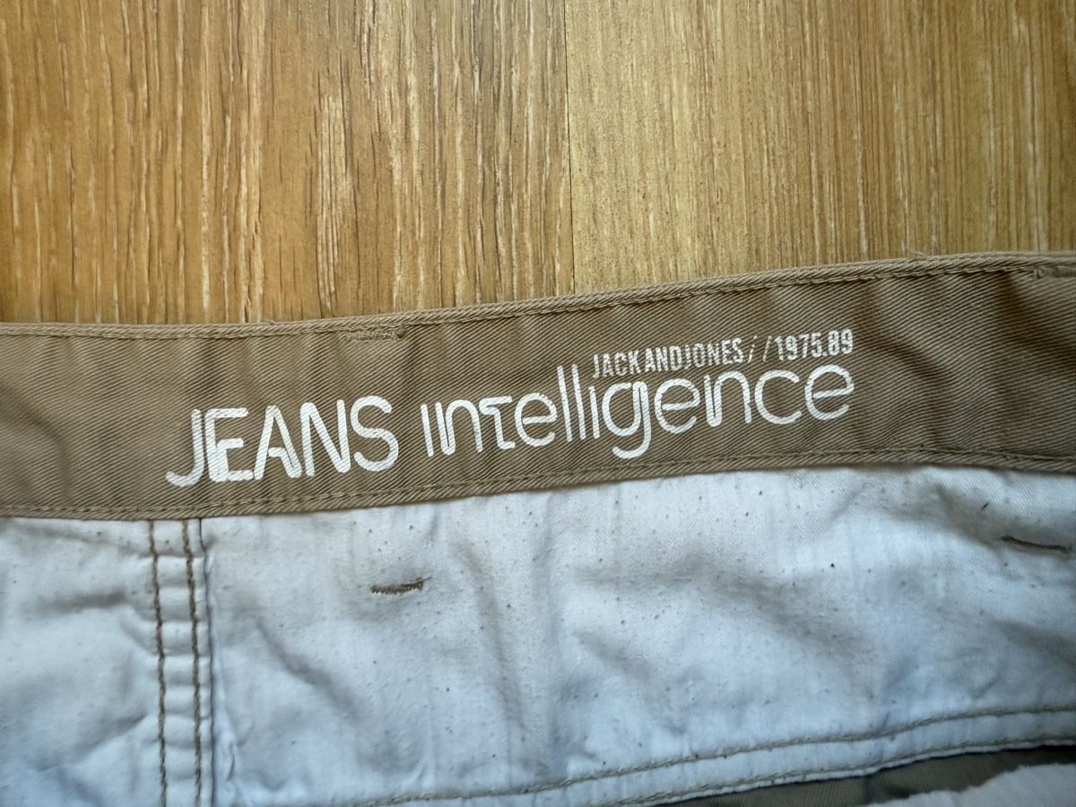 Jack & Jones Jeans: Jeans beige Jack & Jones  – Usato da Tavannes venduto da Thriftshop 4