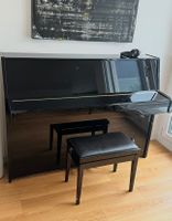 Klavier Yamaha mit Silent Funktion, mit Hocker