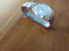 SCHÖNE SWATCH MIT ORIGINALARMBAND