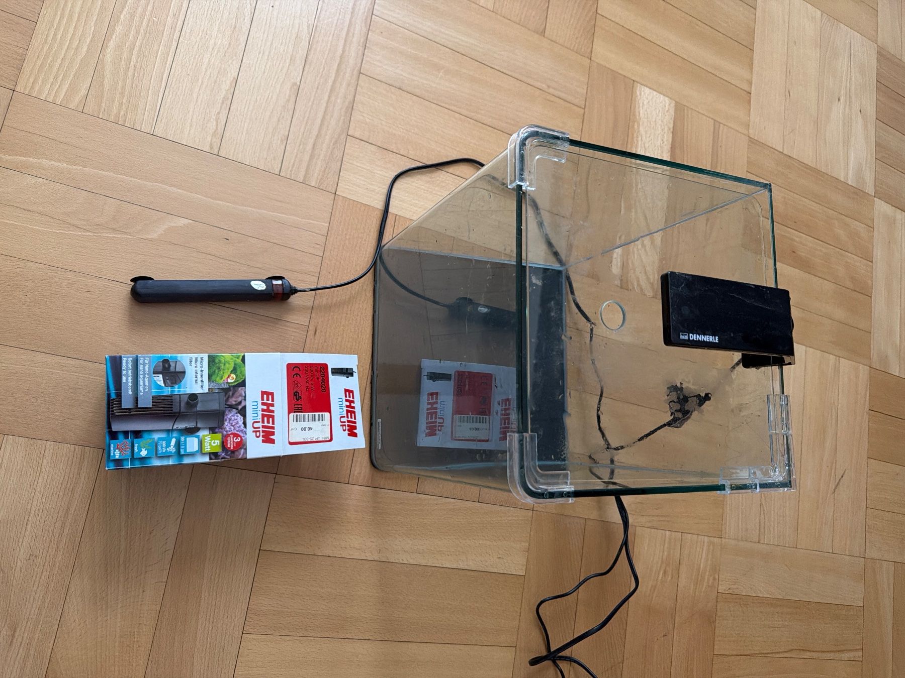 Dennerle Aquarium: Aquarium nano cube 20l – D'occasion à Petit-Lancy par pao_n8ls 3