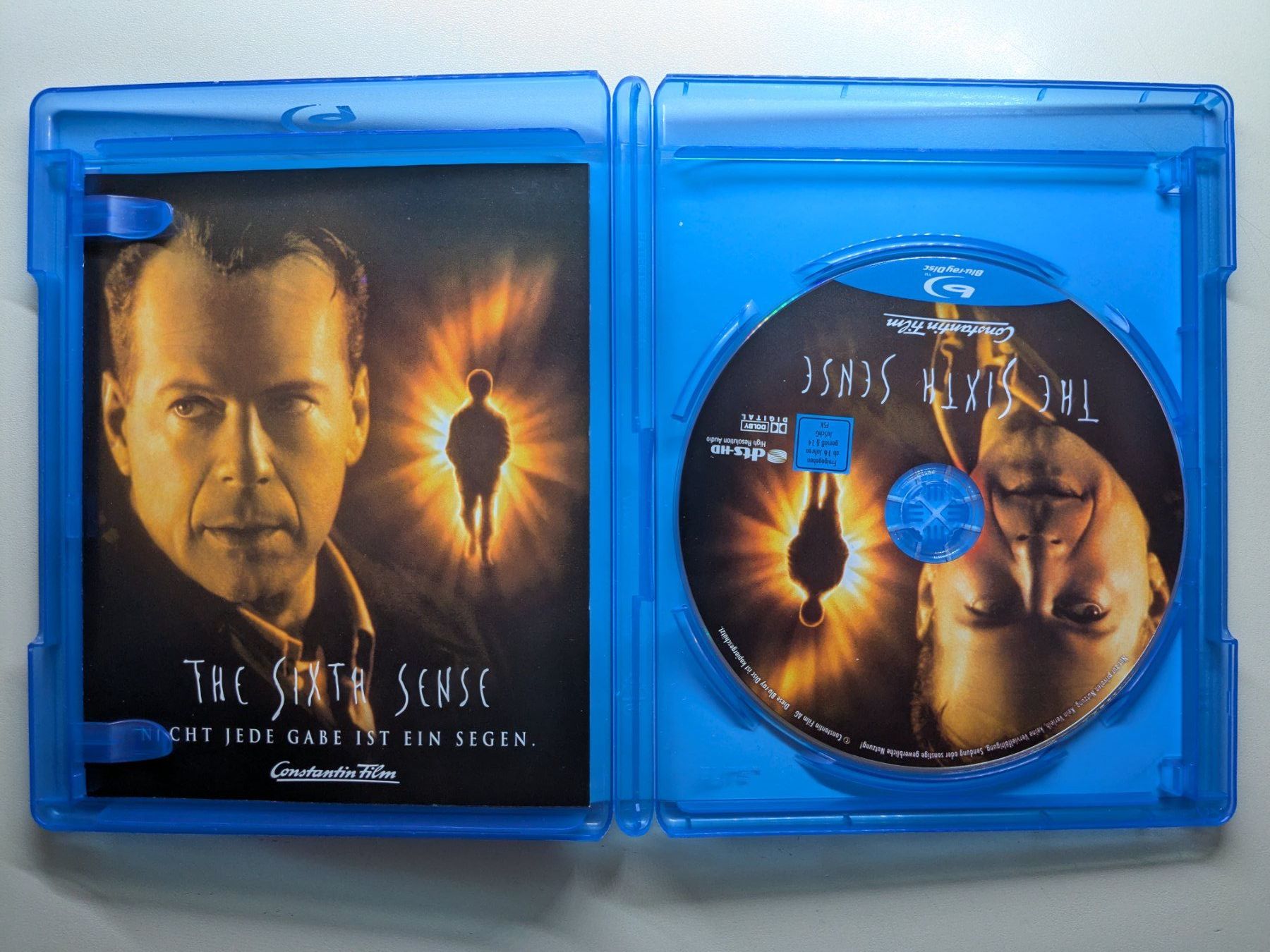 Tous les DVDs: "The Sixth Sense" mit Bruce Willis [Blu-ray] – D'occasion à Port par gecotom 2
