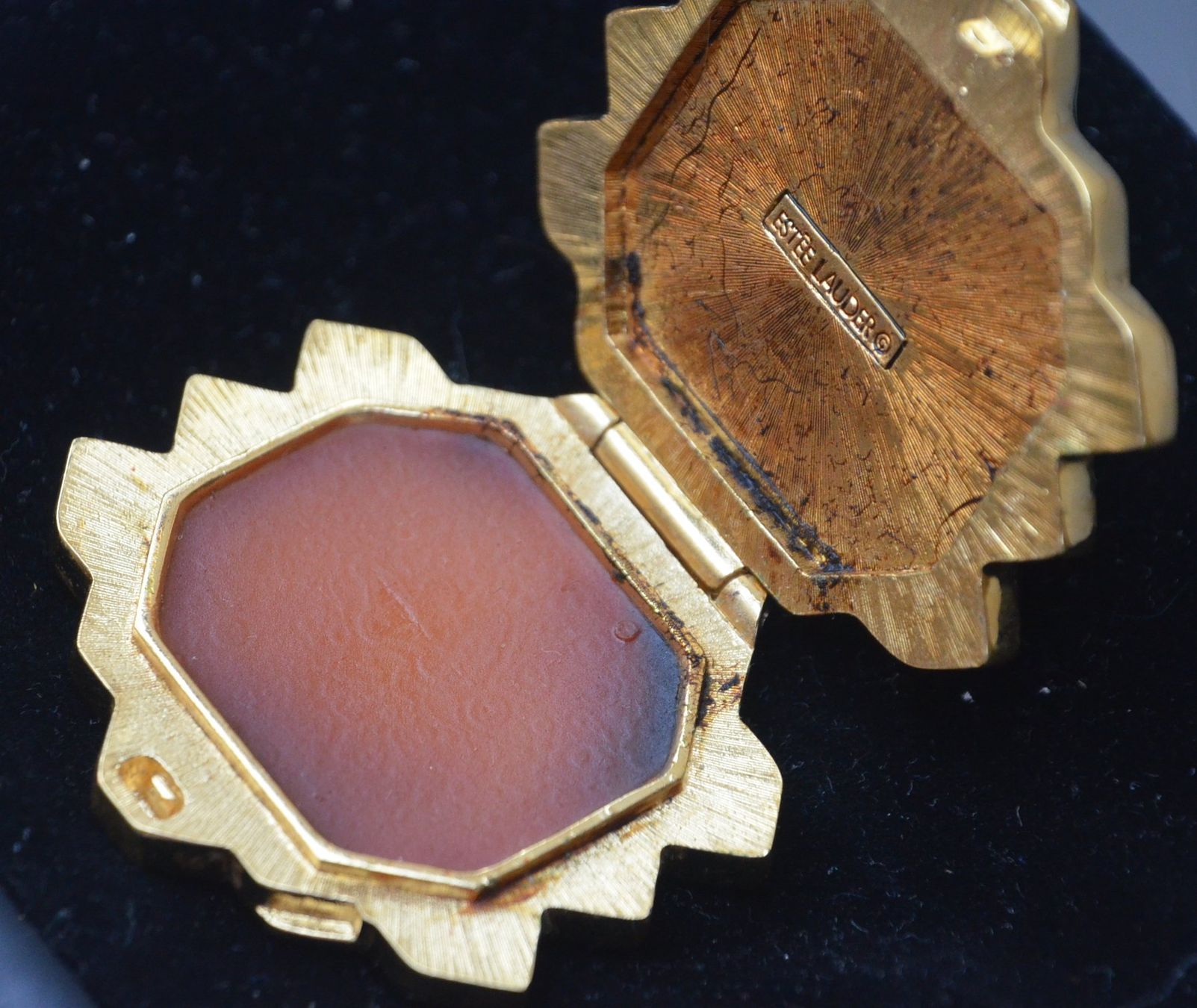 Estée Lauder Profumi & Eau de Toilette: Estée Lauder Honeycomb Knowing Solid Perfume 1994 – Usato da Collonges venduto da arashee 4