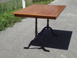 Table de Bistrot en Bois massif 130 x 85cm - Pieds en fonte