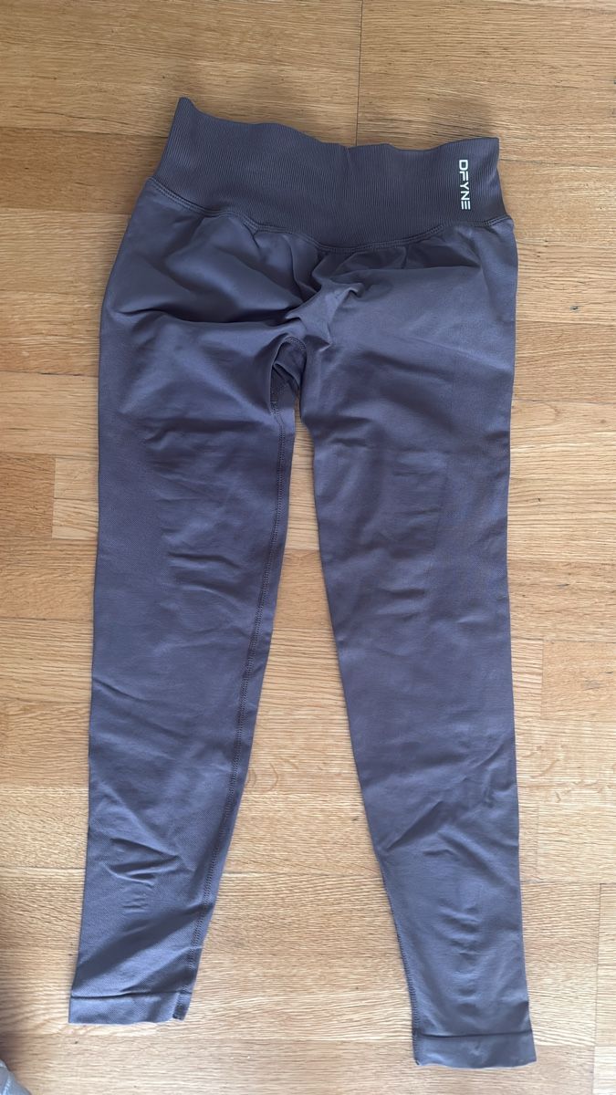 DFYNE Leggings: Dfyne Impact Leggings in truffle, size M – Nuovo (secondo la descrizione) da Bassersdorf venduto da len_czz7
