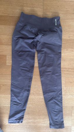 Dfyne Impact Leggings in truffle, size M