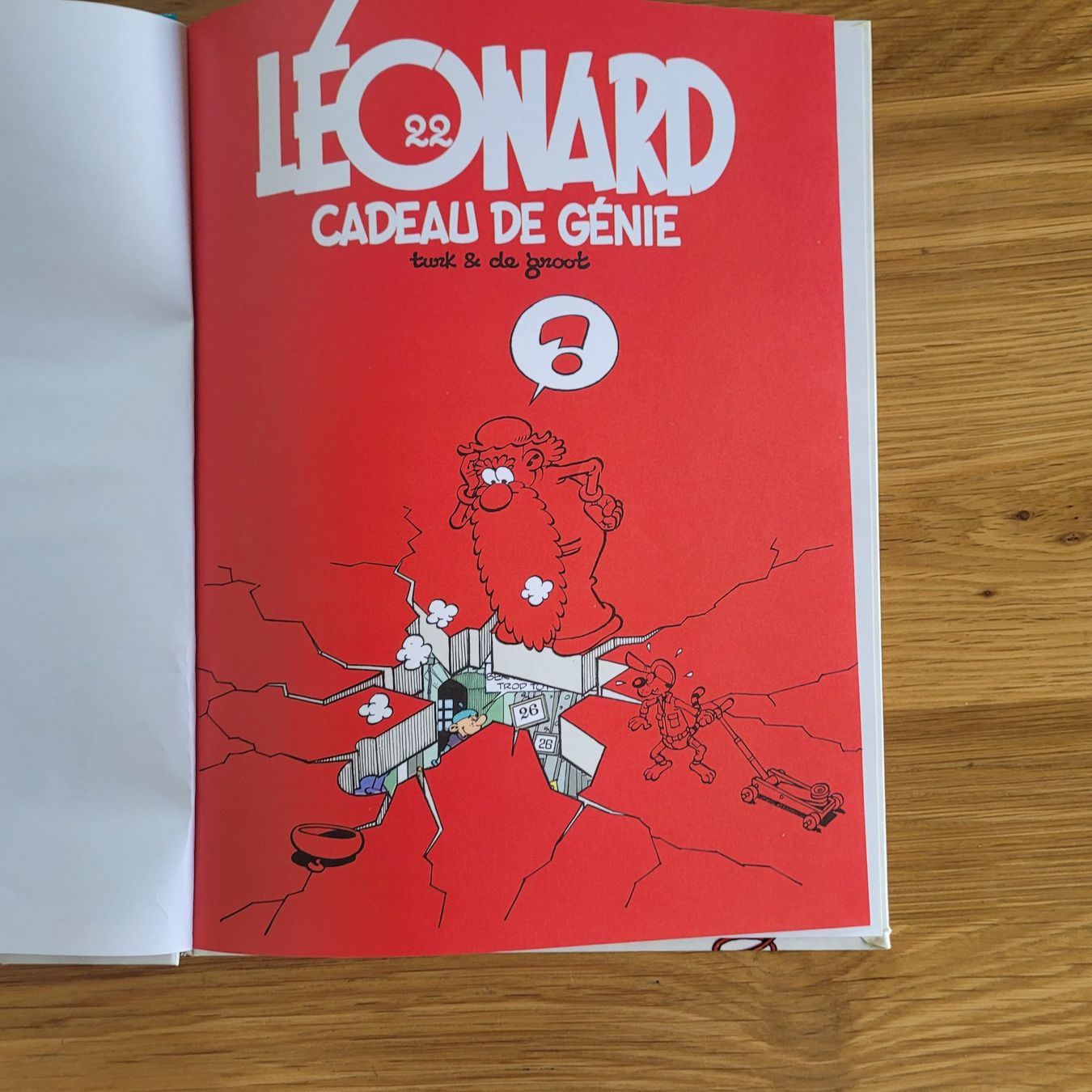 Fumetti: BD EO Léonard Tome 22 Cadeau De Génie – Usato da Biel/Bienne venduto da Destockweb 1