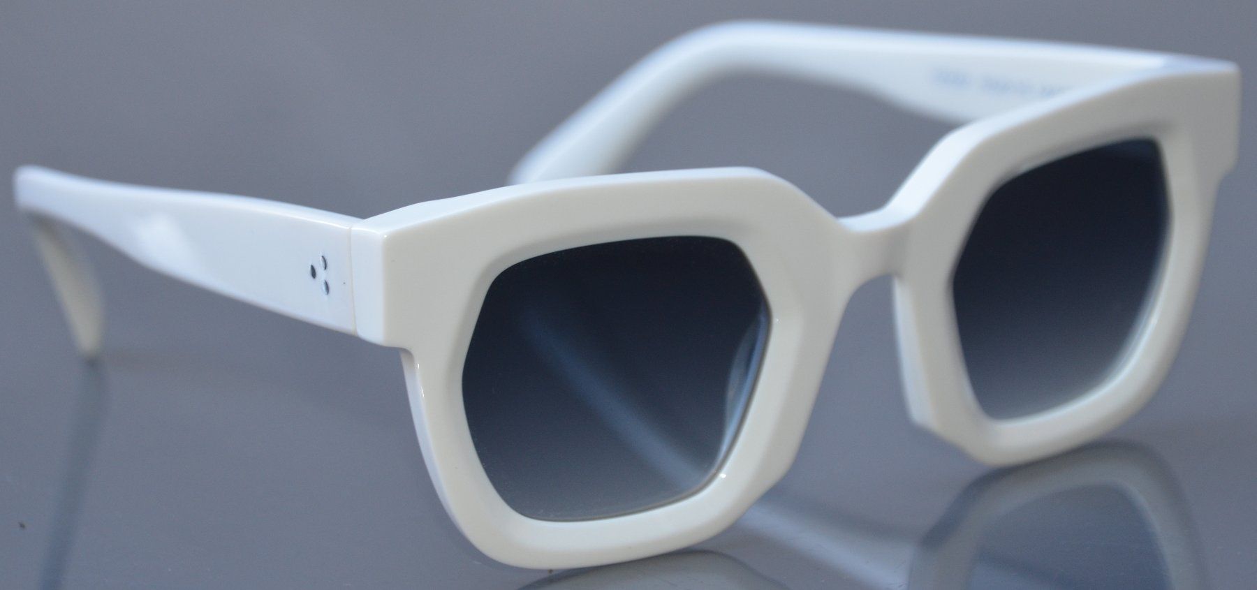 Versace Lunettes & Verres: Rendel Ginger Sonnenbrille / lunettes de soleil – D'occasion à Collonges par arashee 3