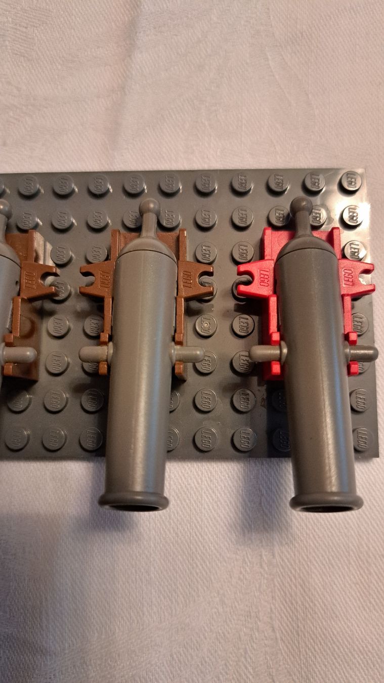 Lego Baukästen: Lego Kanone 4 Stück  – Gebraucht aus Basel von vidra66 2