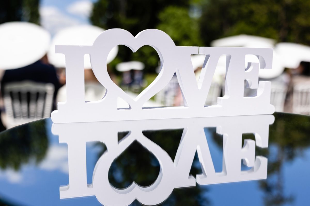 Alle Dekorationen: Love weiss – Gebraucht aus Horgen von smaally 2