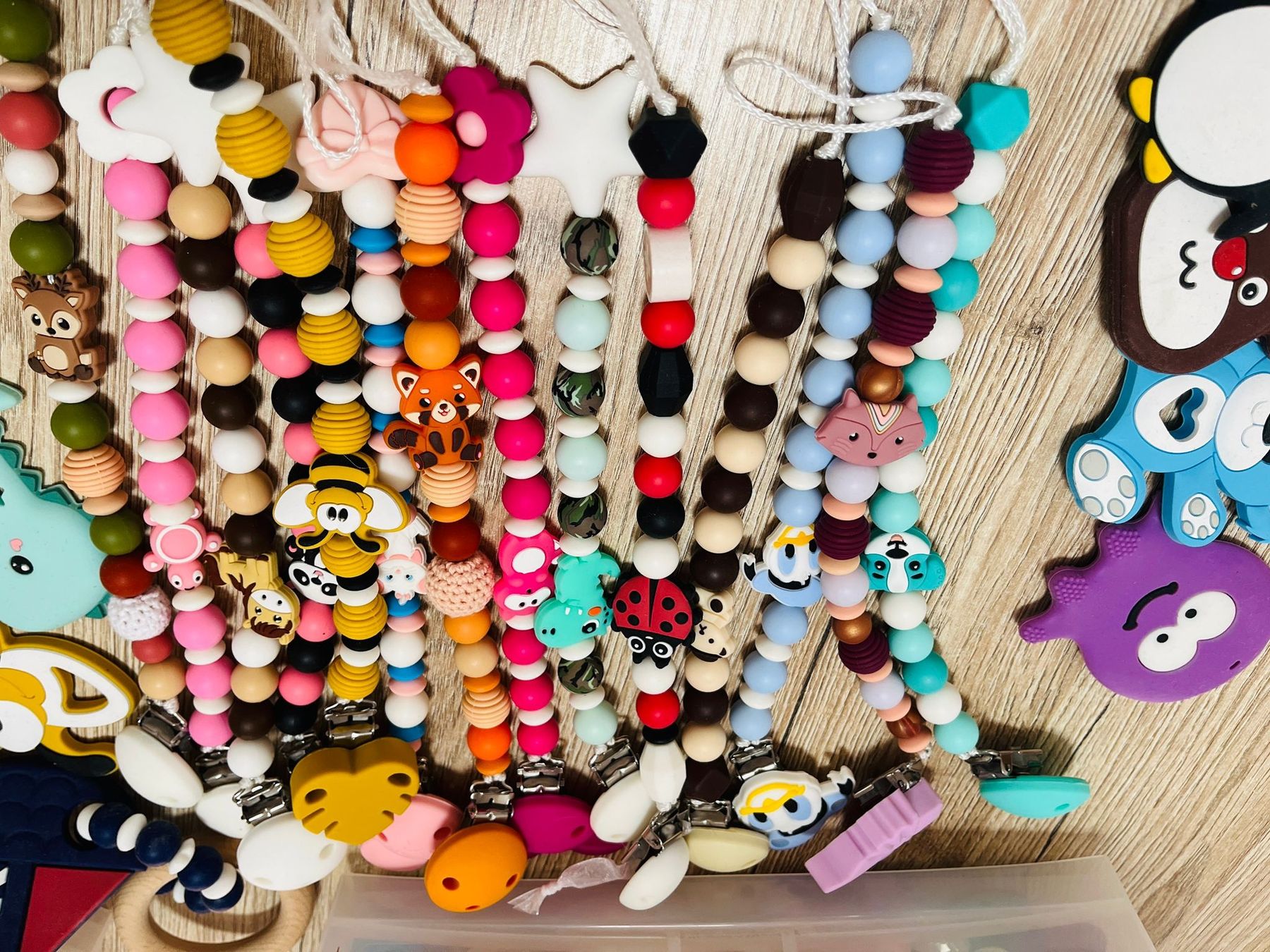 Perle (finte): Lot de perles et accessoires pour bébé – Usato da Bulle venduto da Eritim 1