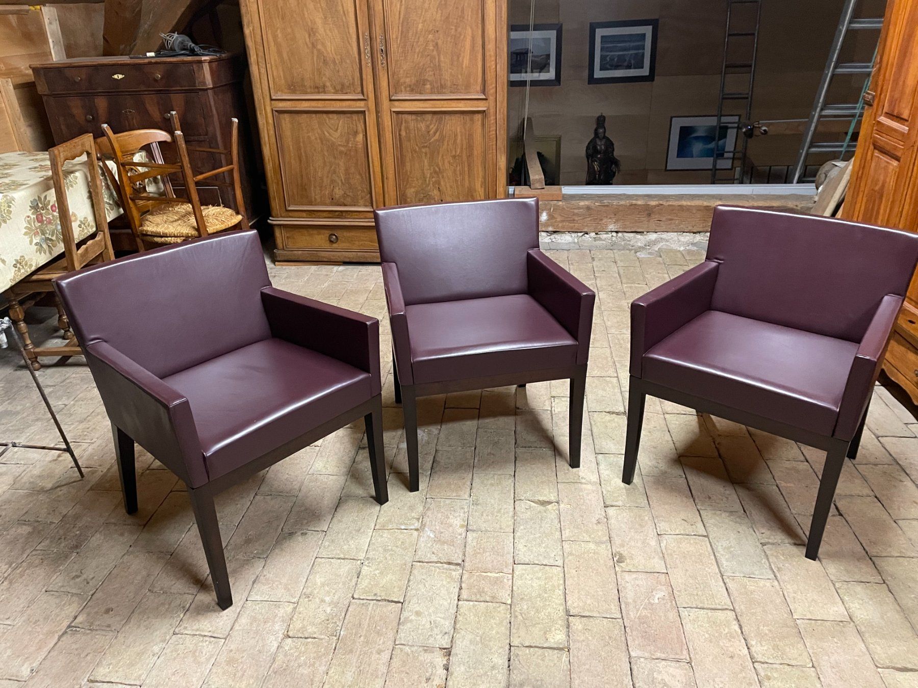 Poltrone: 3 Fauteuils design en cuir, couleur bordeaux – Usato da Etoy venduto da mtr_w696