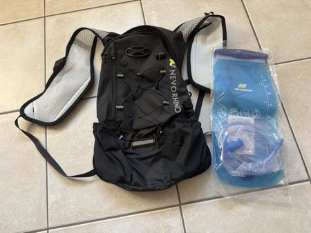 Nevo Rhino Trinkrucksack schwarz mit Reservoir neu